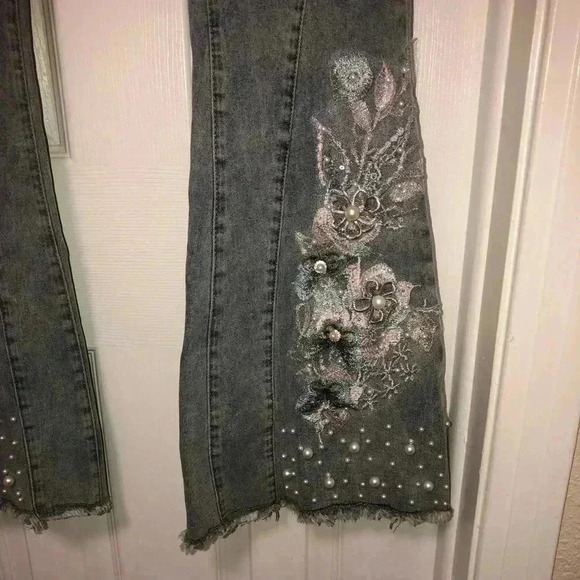 Venus jeans🤍🌸 - Picture 6 of 13